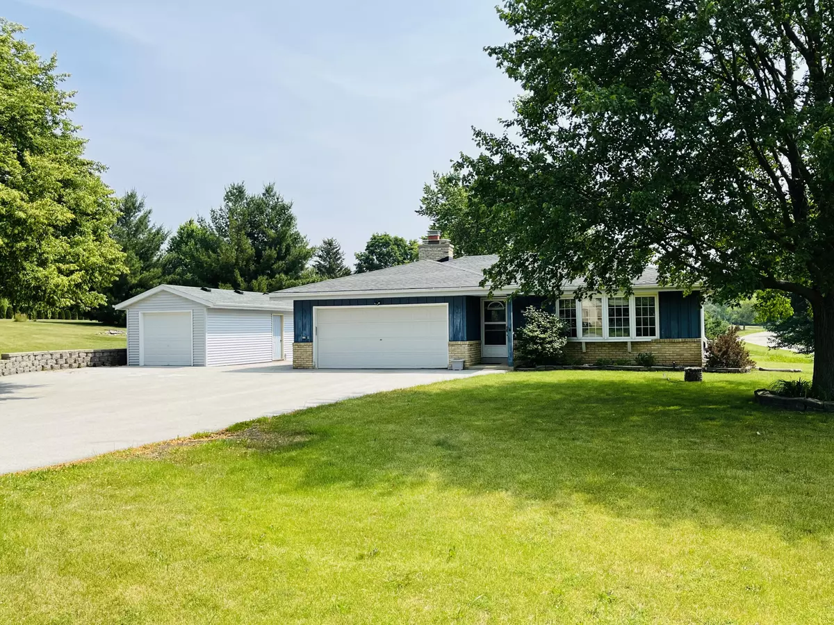 Genesee, WI 53189,W281S3582 Redtail Ct