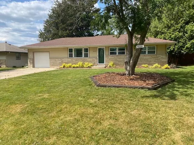 4624 W Calumet Rd, Brown Deer, WI 53223