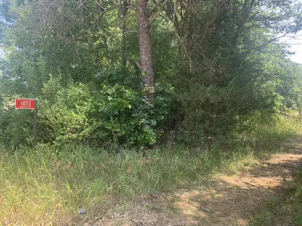 1073 Gillette Ln, Dell Prairie, WI 53965