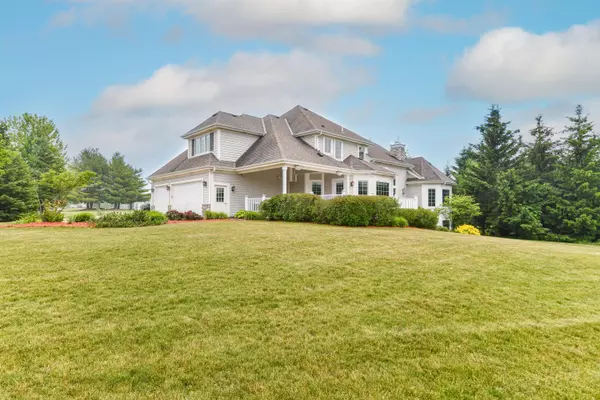 Grafton, WI 53024,142 Preserve Ct