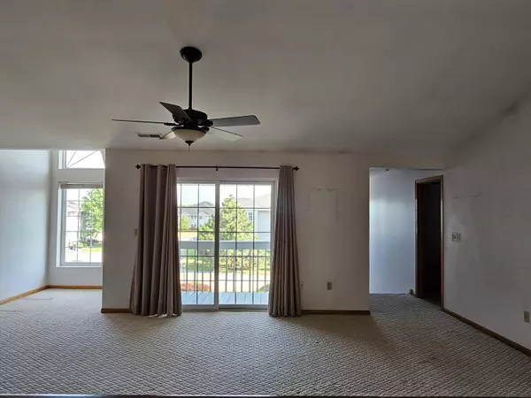 Somers, WI 53144,1296 Village Centre Dr Unit 7