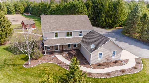 7000 Hayes Dr, Erin, WI 53027