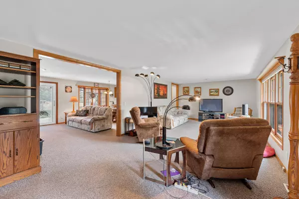 Farmington, WI 53040,8327 Hilltop Ln