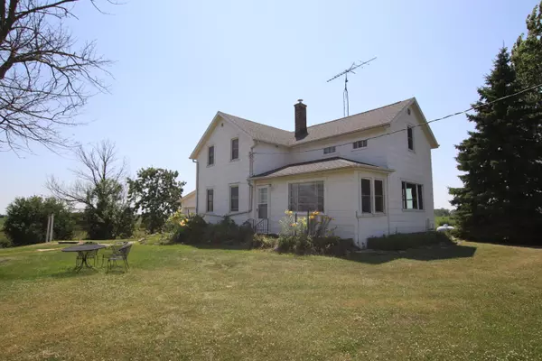 W6352 Subway Rd, Friendship, WI 54937