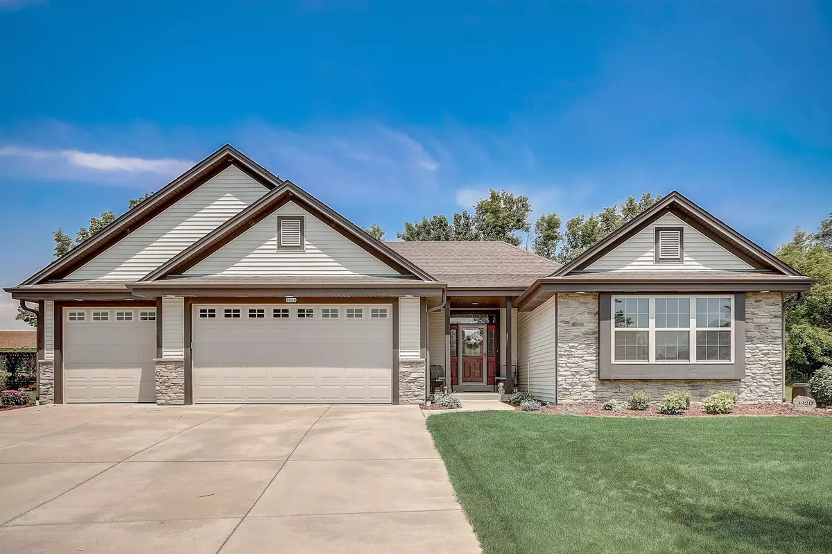 Oak Creek, WI 53154,3920 E Green Meadows Ct