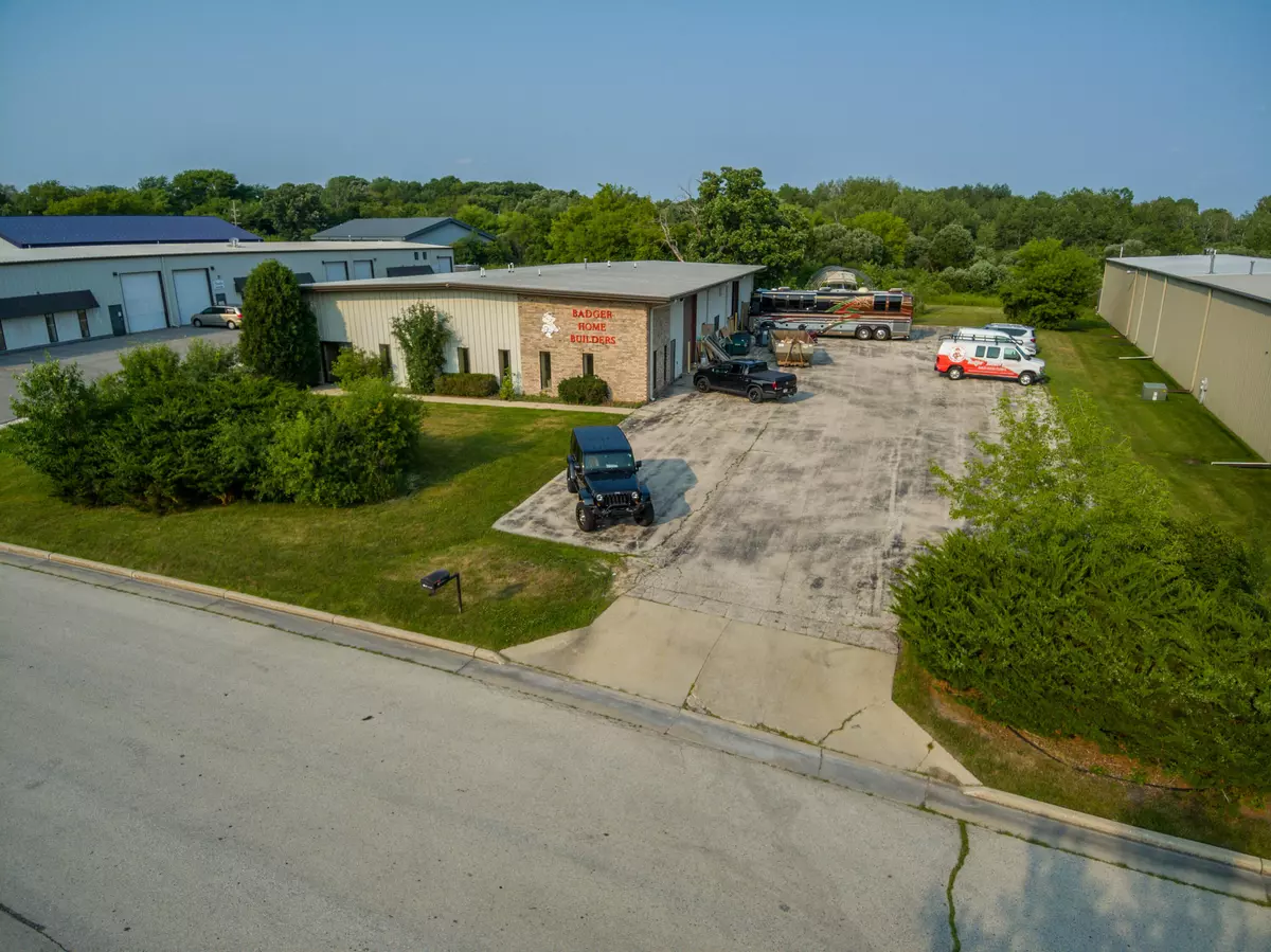 Waukesha, WI 53188,1323 Poplar Dr