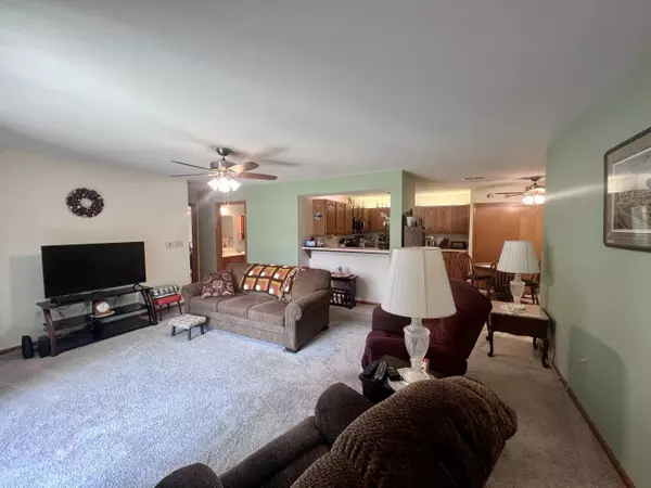 Somers, WI 53144,1250 Village Centre Dr Unit 2