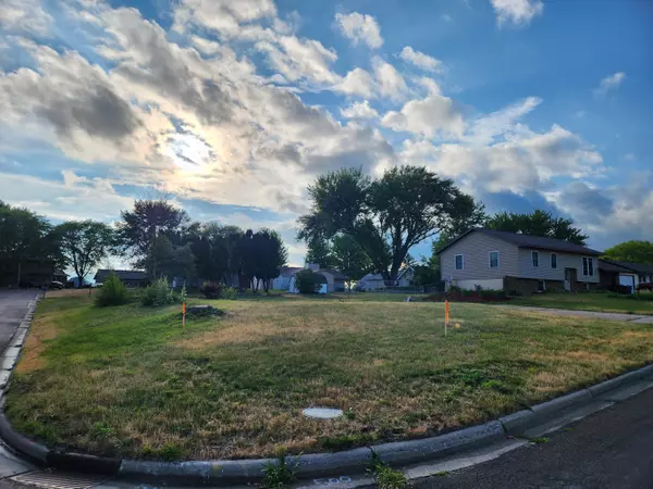 203 14th Ave N, Onalaska, WI 54650