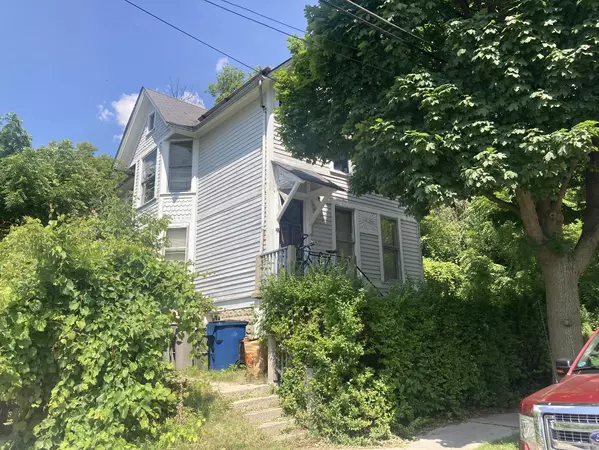 1819 N Hubbard St, Milwaukee, WI 53212