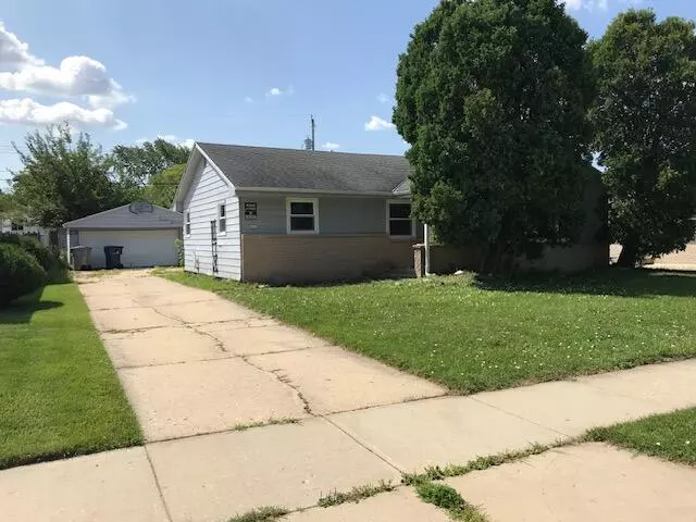 Milwaukee, WI 53223,8229 W Green Tree Rd