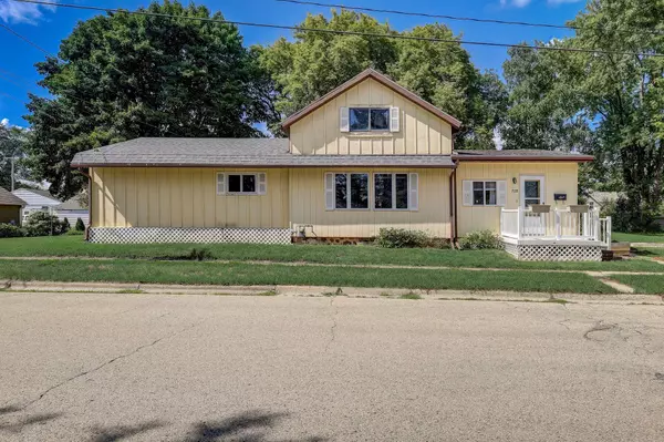 708 Minerva St, Horicon, WI 53032