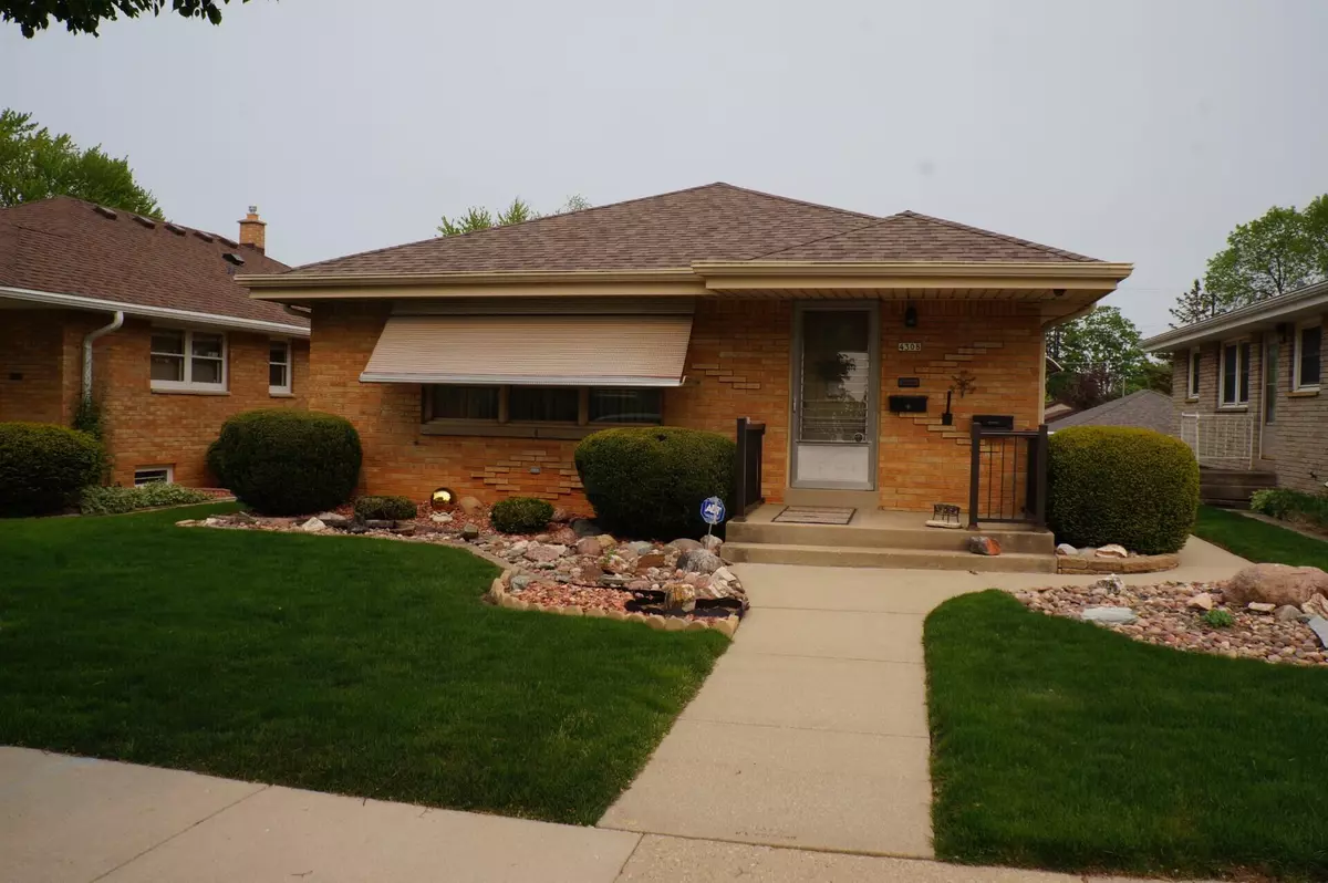 Milwaukee, WI 53216,4308 N 70th St