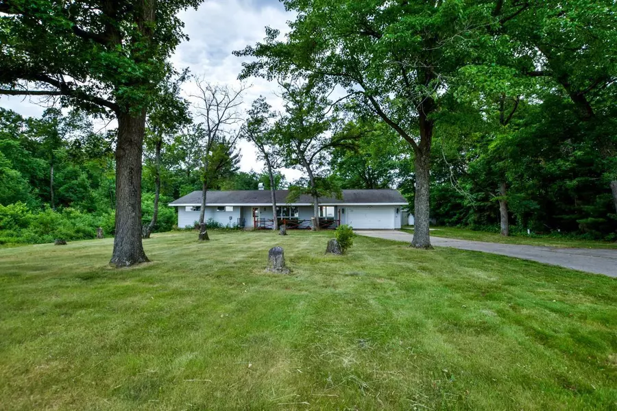 2985 County Road G -, New Chester, WI 53952