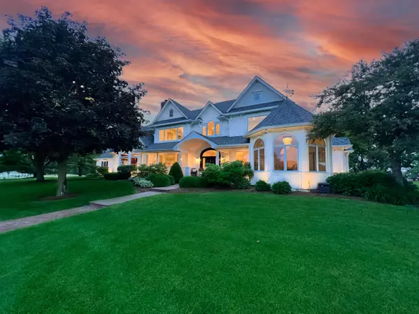 Lyons, WI 53105,5625 Cranberry Rd