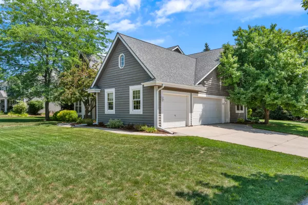 Cedarburg, WI 53012,W71N408 Cedar Pointe Ave