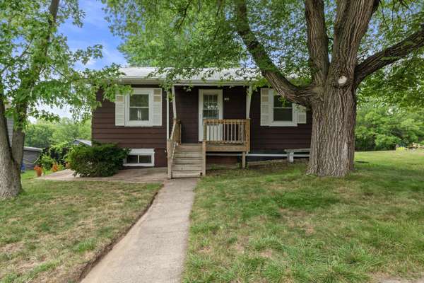 346 N Cherry St, Whitewater, WI 53190