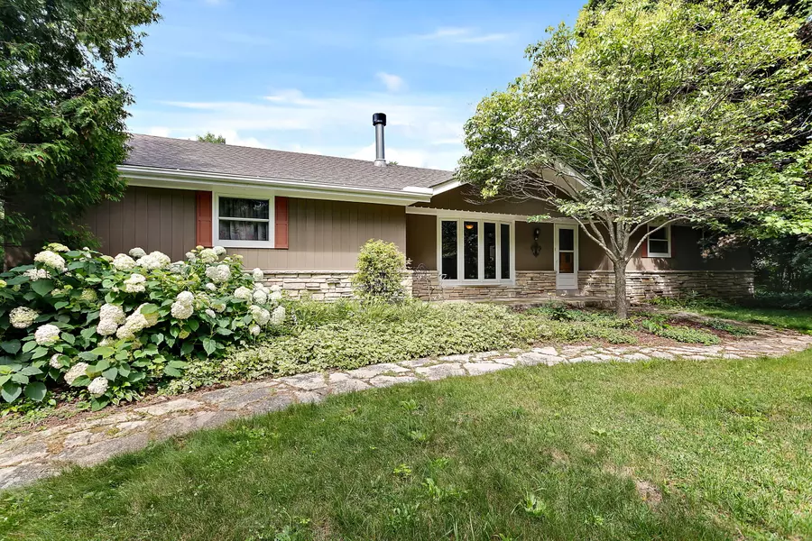 1893 Maple Rd, Cedarburg, WI 53024