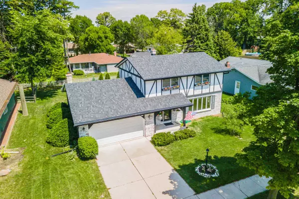 2314 W Koning Dr, Sheboygan, WI 53083