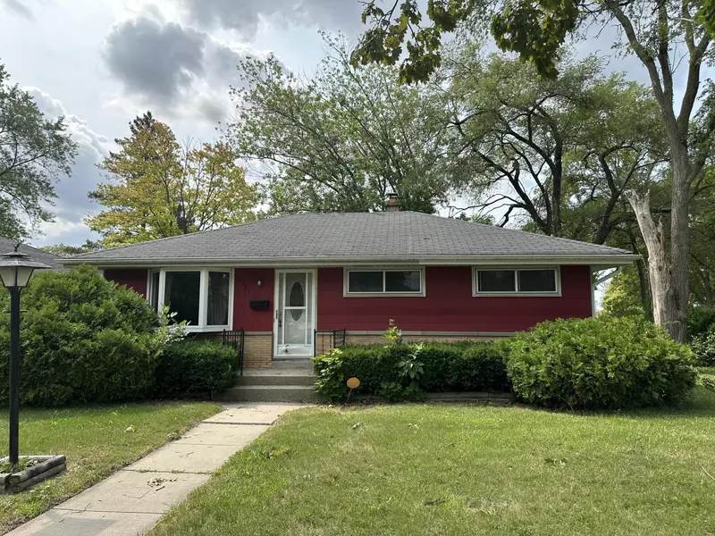 8647 W Douglas Ave, Milwaukee, WI 53225