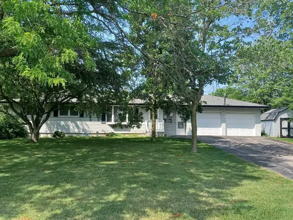 19026 52nd Rd, Yorkville, WI 53182