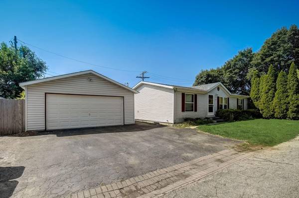 4609 74th Pl, Kenosha, WI 53142