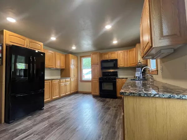 Hokah, MN 55947,5826 County 21 -