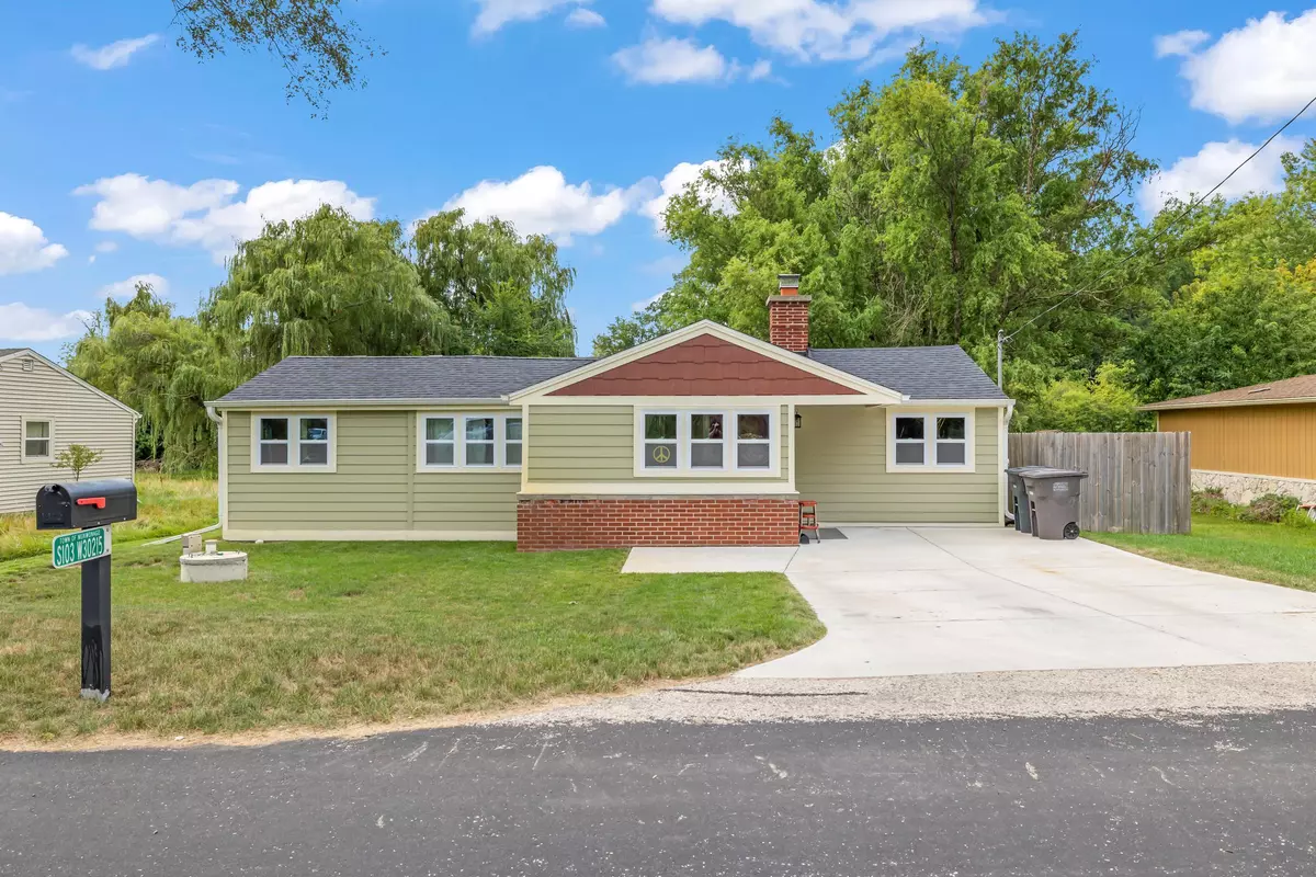 Mukwonago, WI 53149,S103W30215 Lakeside Dr