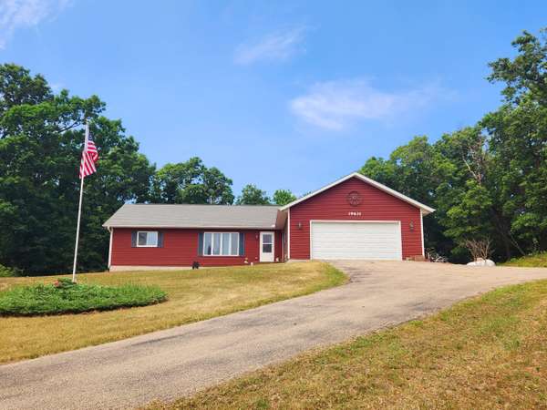 19631 Idyllic Rd, Leon, WI 54656