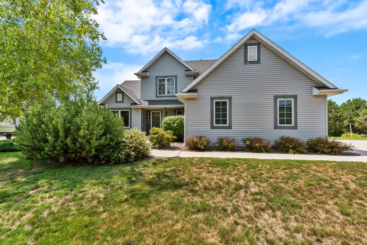 Belgium, WI 53004,235 W Redding Cir