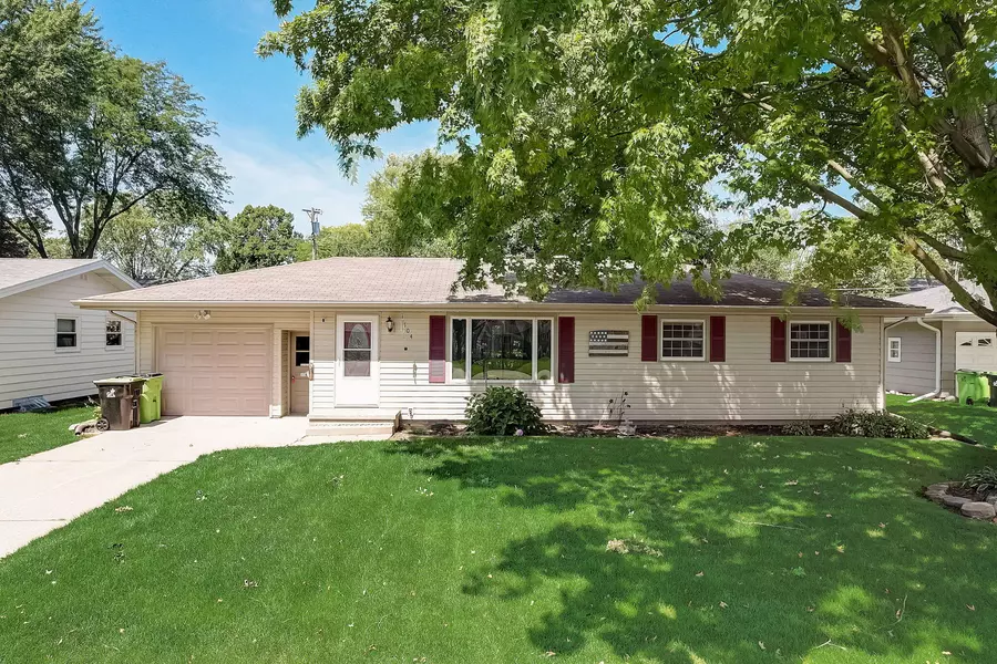 504 Lake St, Beaver Dam, WI 53916