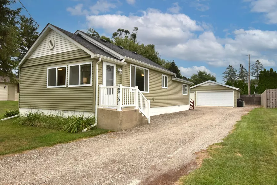 2816 Mabie St, Delavan, WI 53115