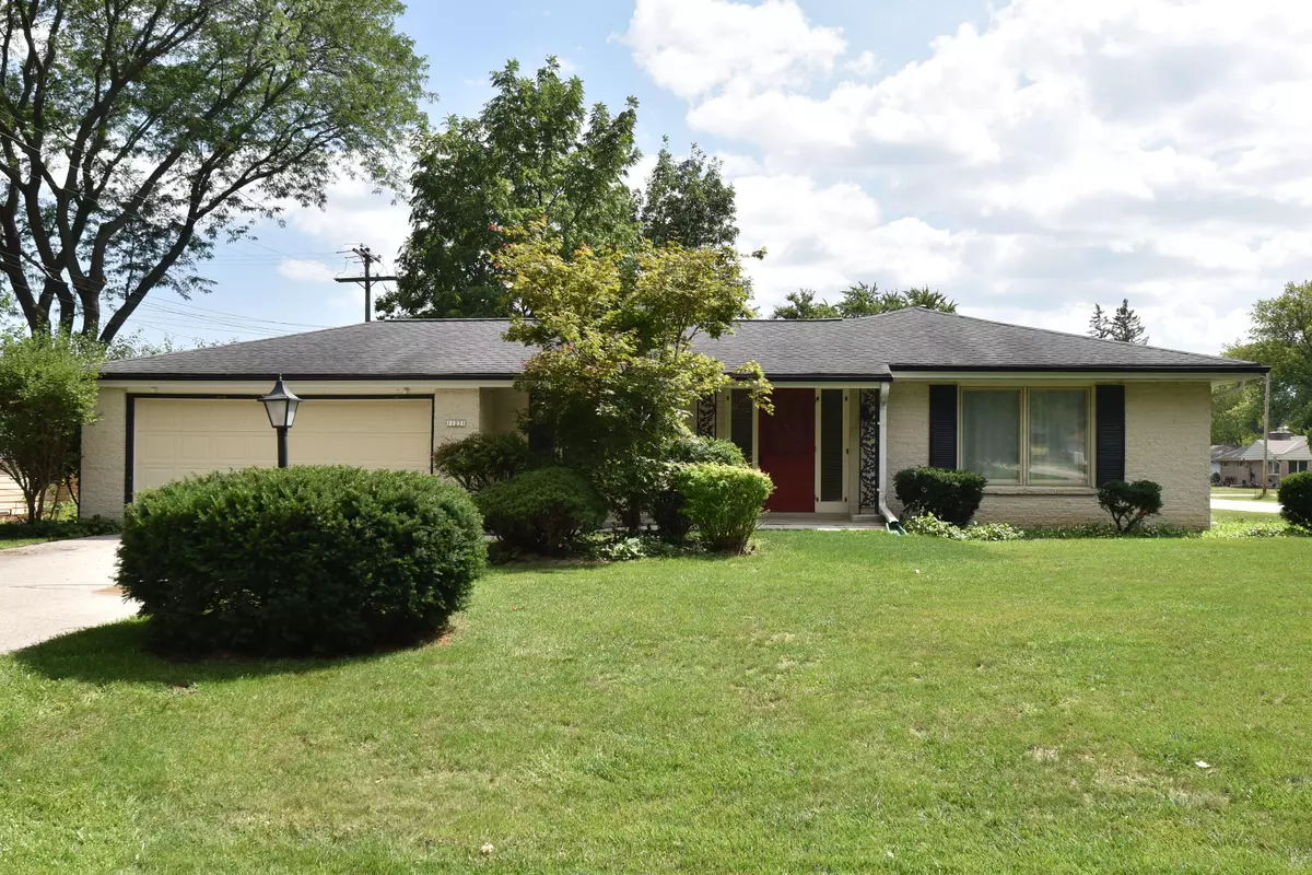 Hales Corners, WI 53130,11231 W Mallory Ave