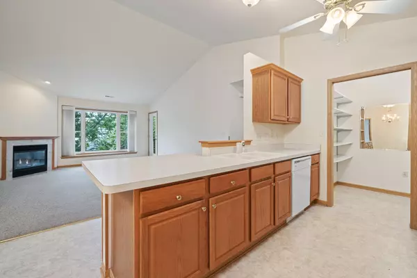 Cudahy, WI 53110,6235 Walnut Ln Unit 2