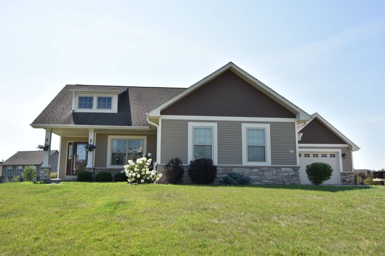 8178 S Shadwell Cir, Franklin, WI 53132