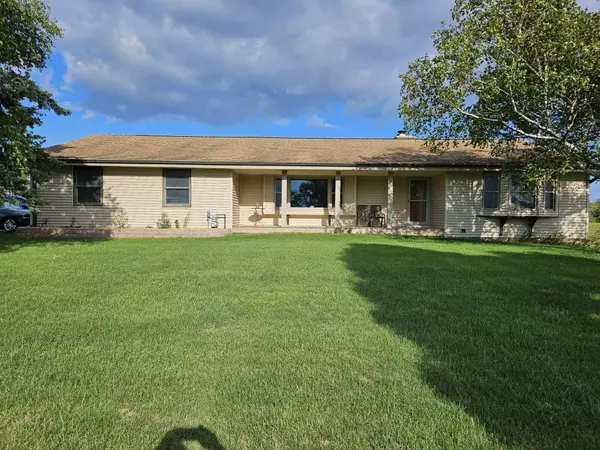 4405 S Divison Rd, Norway, WI 53185