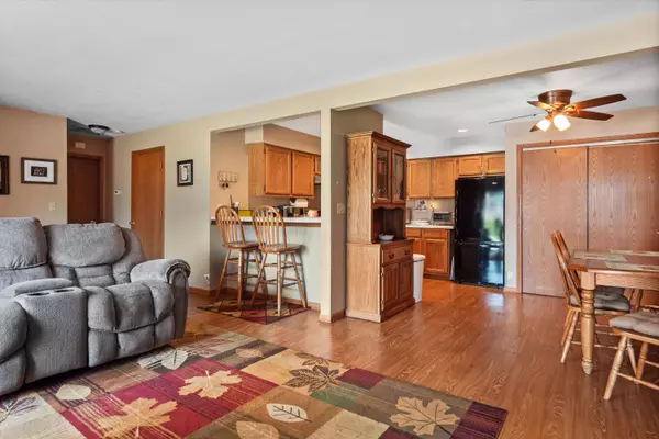 Pewaukee, WI 53072,W241N2581 E Parkway Meadow Cir Unit 1