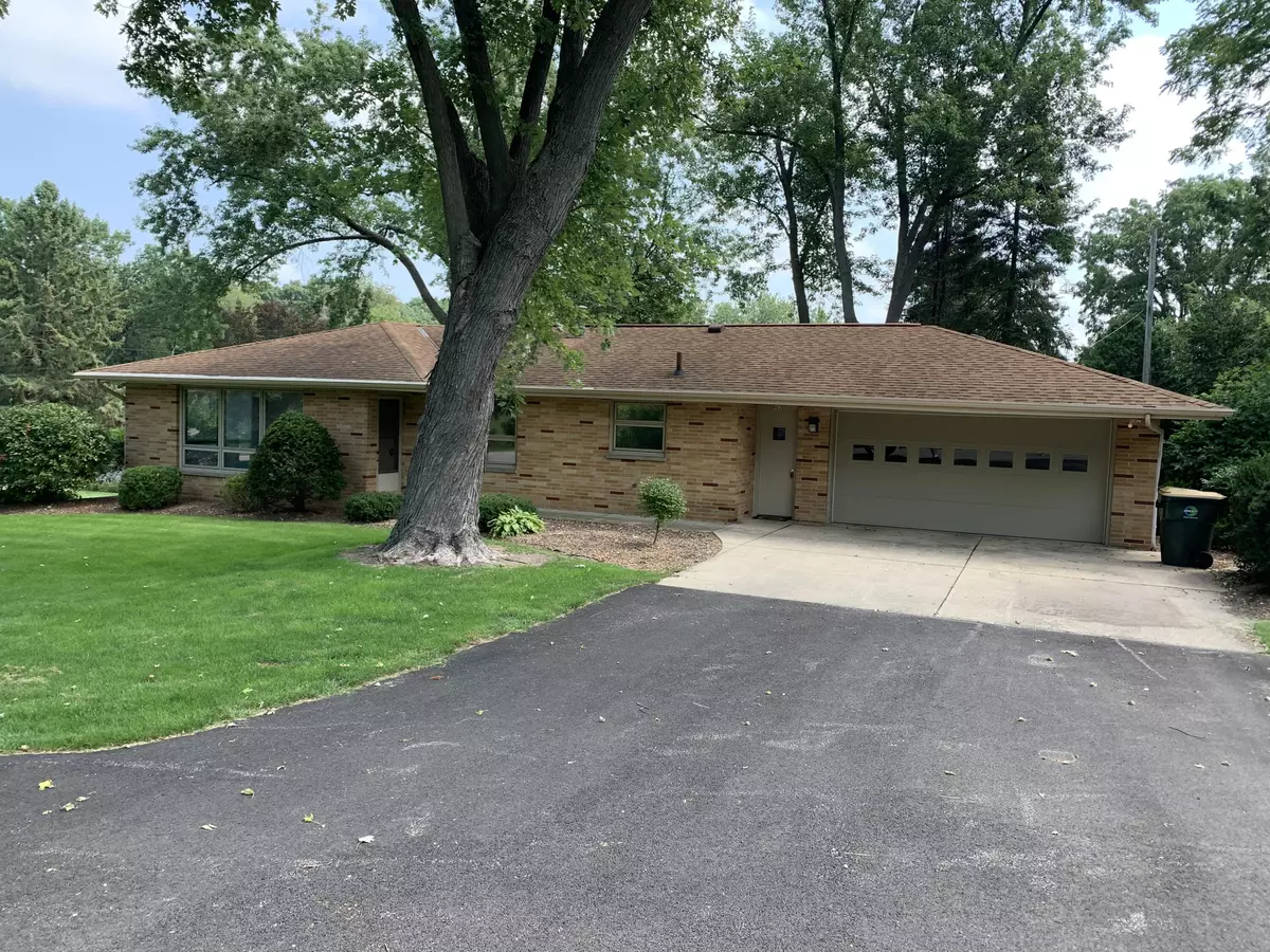 Twin Lakes, WI 53181,402 Burden Ave