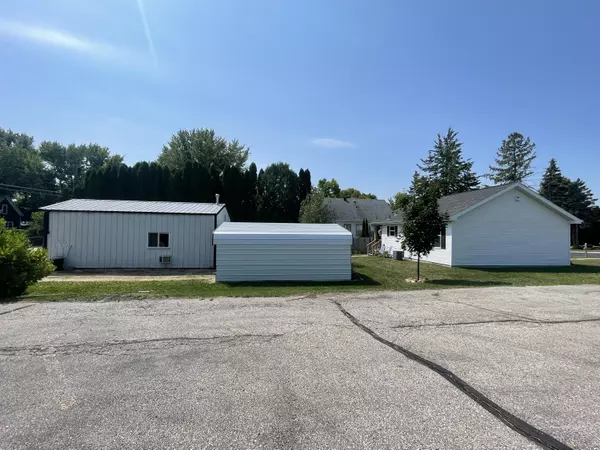 Holmen, WI 54636,215 Morris St