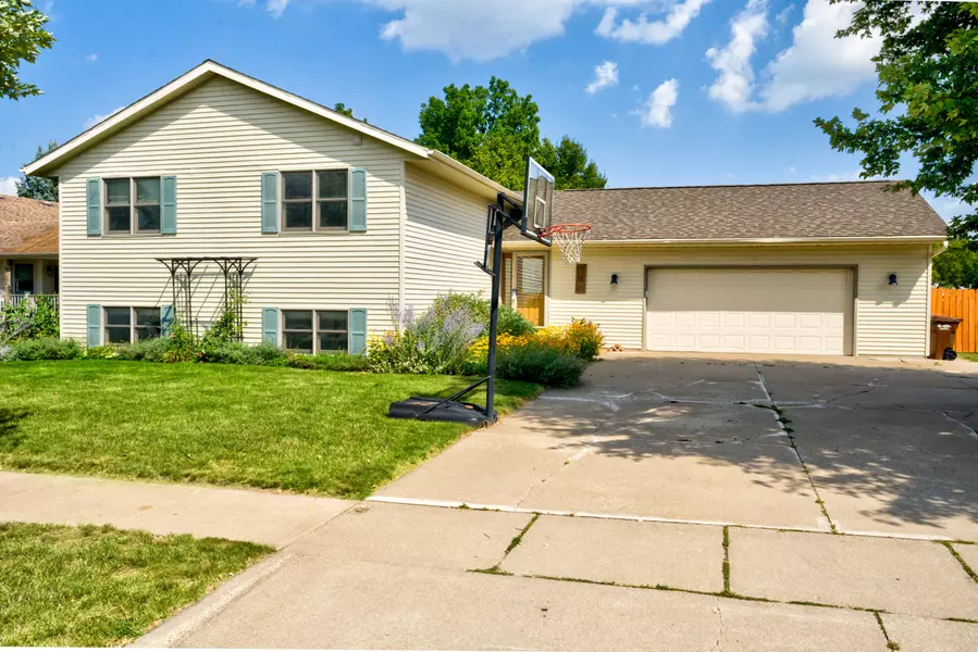 111 Vera Ln S, West Salem, WI 54669