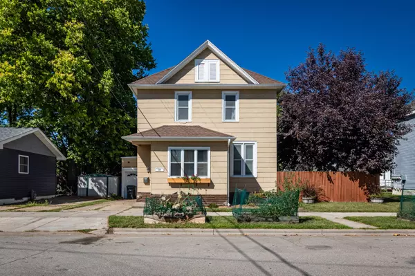 521 Ferry St, La Crosse, WI 54601