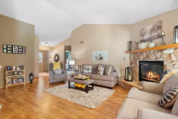 Oak Creek, WI 53154,2433 W Honadel Blvd Unit 2