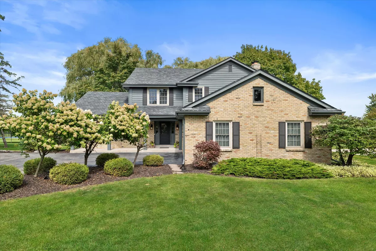 Mequon, WI 53092,3800 W Marseilles Dr