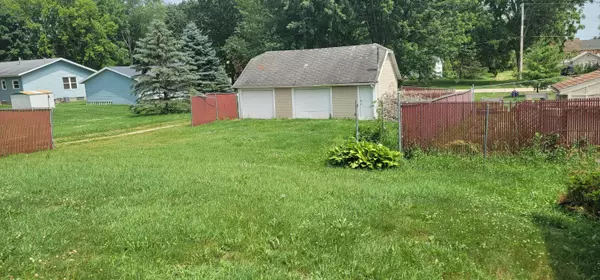 Fox Lake, WI 53933,315 Second St