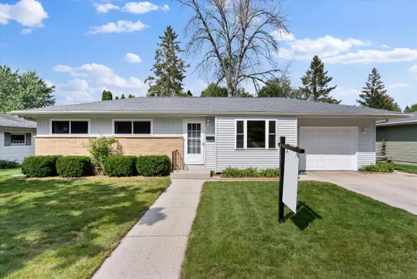 2620 Pershing Ave, Sheboygan, WI 53083