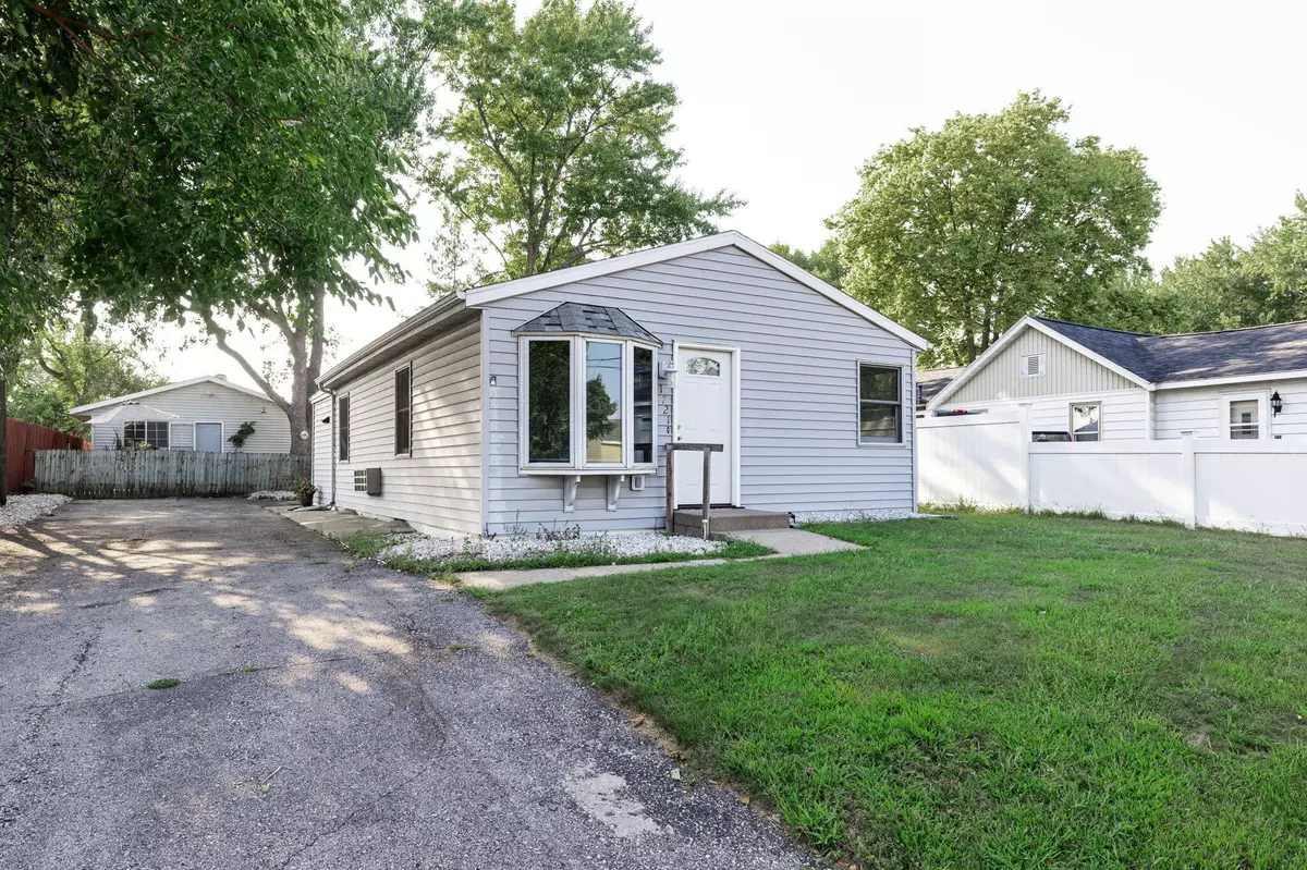 Campbell, WI 54603,1721 Bainbridge St