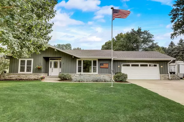 S69W22245 Sonoma Way, Vernon, WI 53103