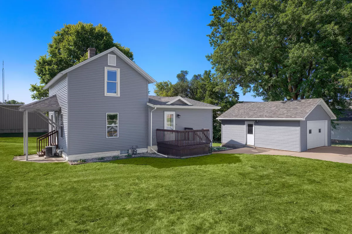 Holmen, WI 54636,112 Wall St W