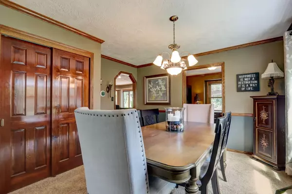 Oak Creek, WI 53154,140 W Fairfield Ct