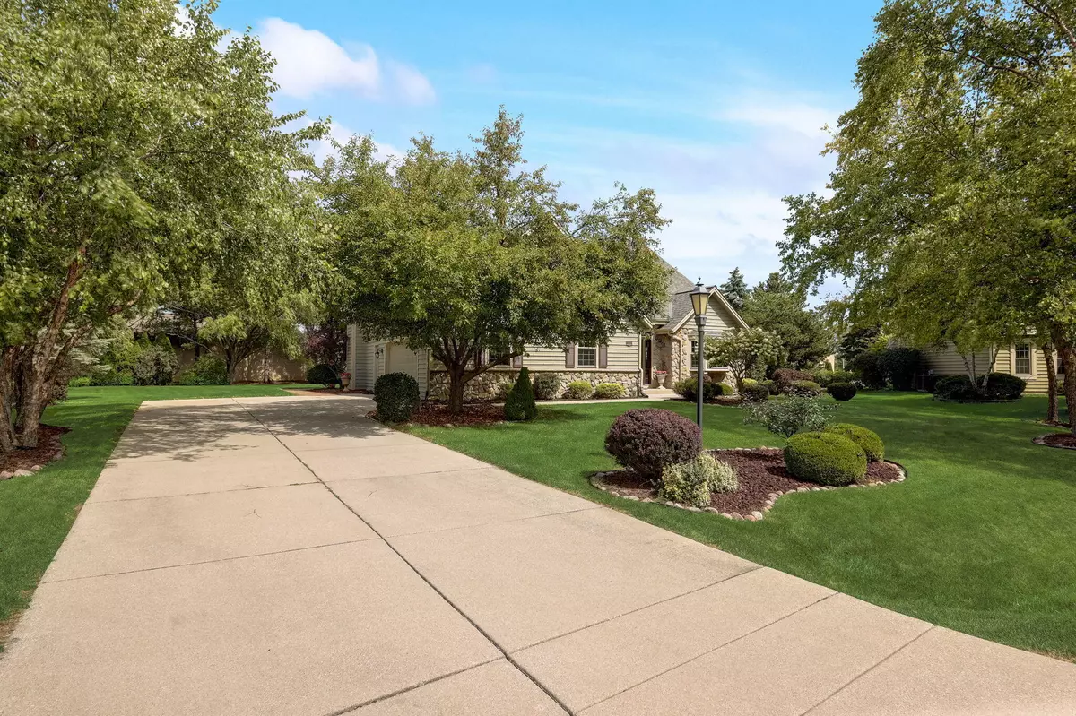 Oak Creek, WI 53154,140 W Fairfield Ct