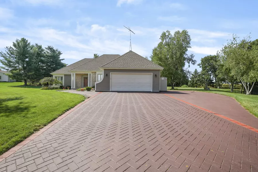 6187 Killdeer Ct, Lyons, WI 53105